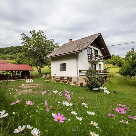 Holiday House On The Riverside 奥古林 外观 照片